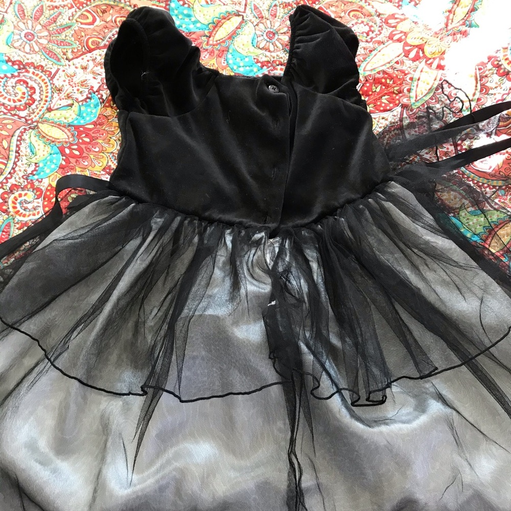 Dresses - Picture 4 of 4